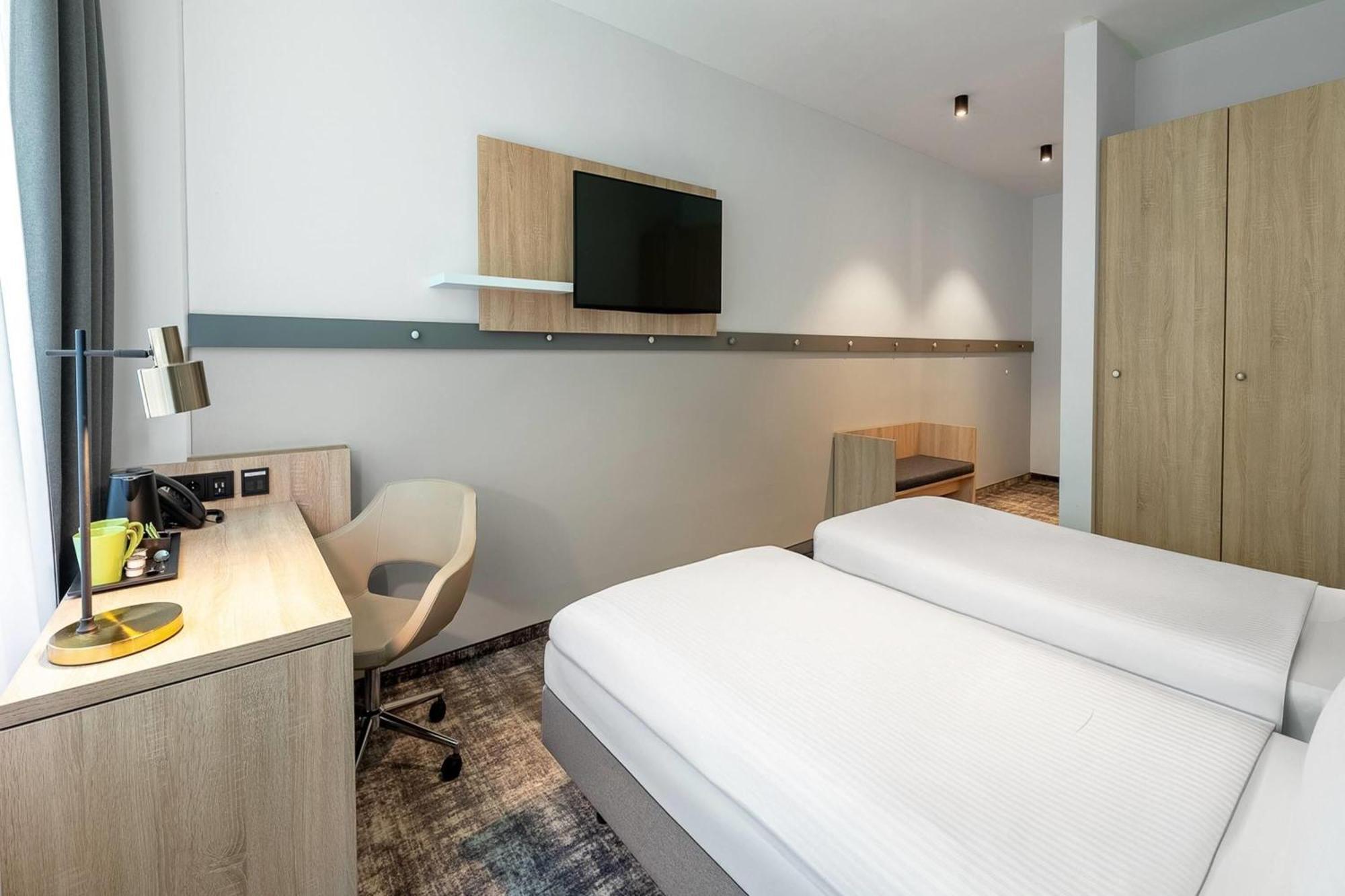 Standard Twin Room Non-Smoking