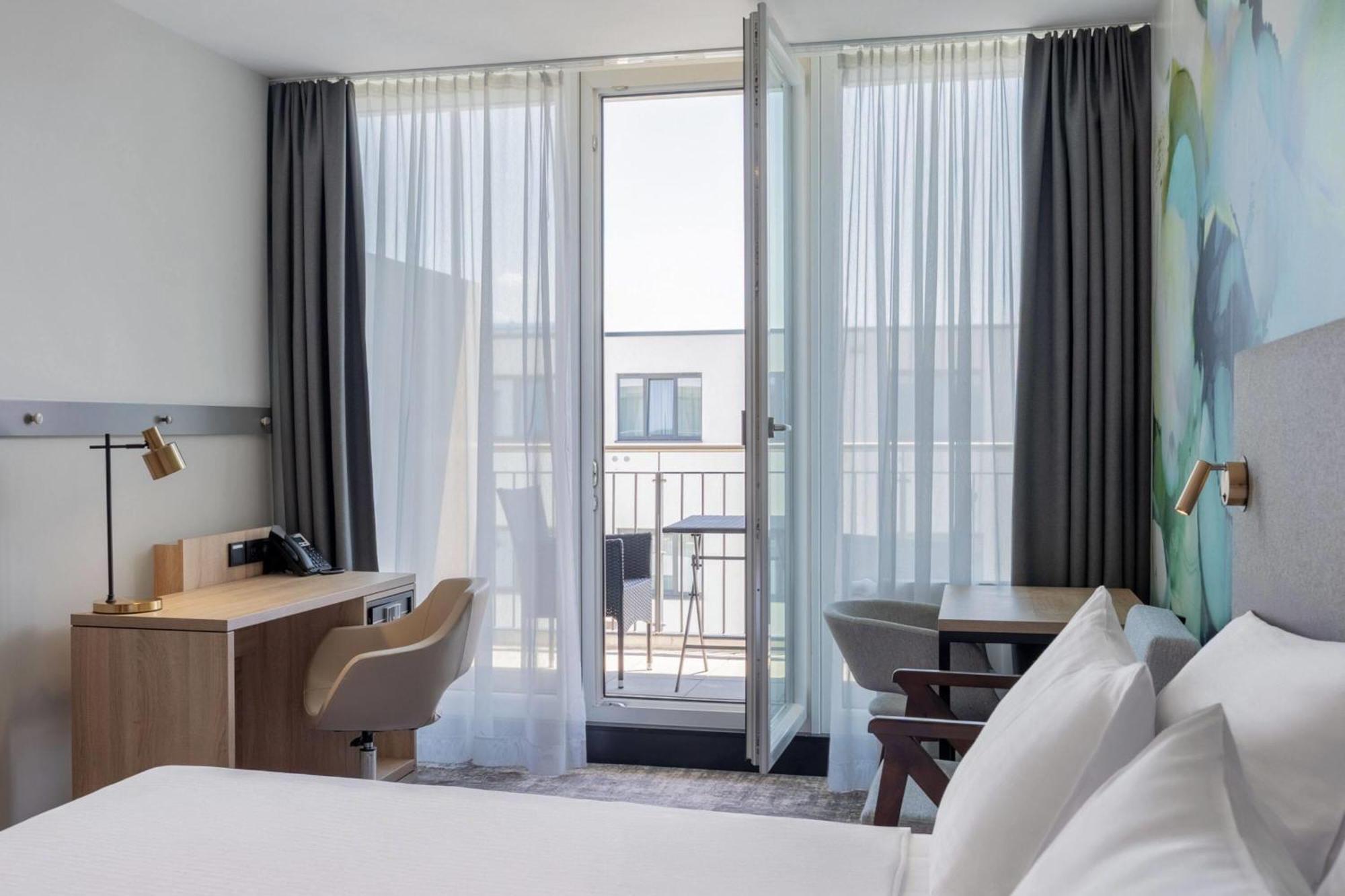 Superior Twin Room Kitchenette Balcony Non-Smoking